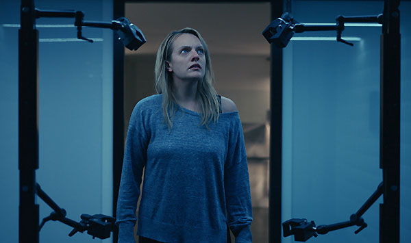 Римейкът на Невидимия води в неофициалния боксофис